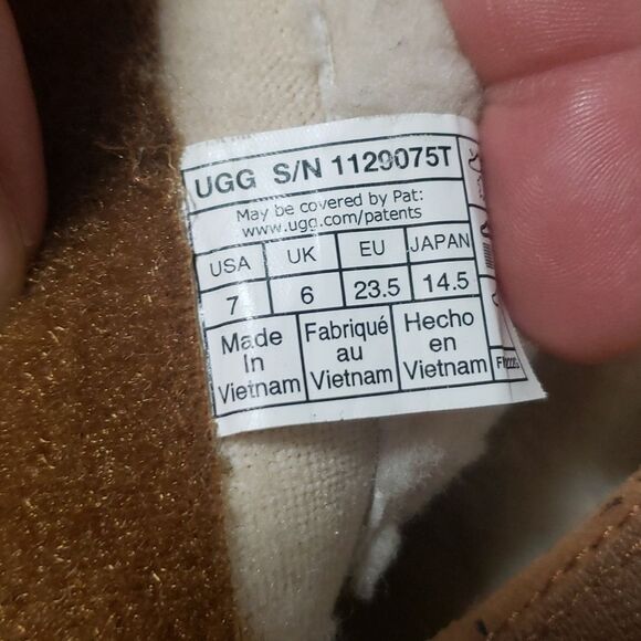 Childrens Ugg Boots with logo design size 7 - Picture 6 of 6